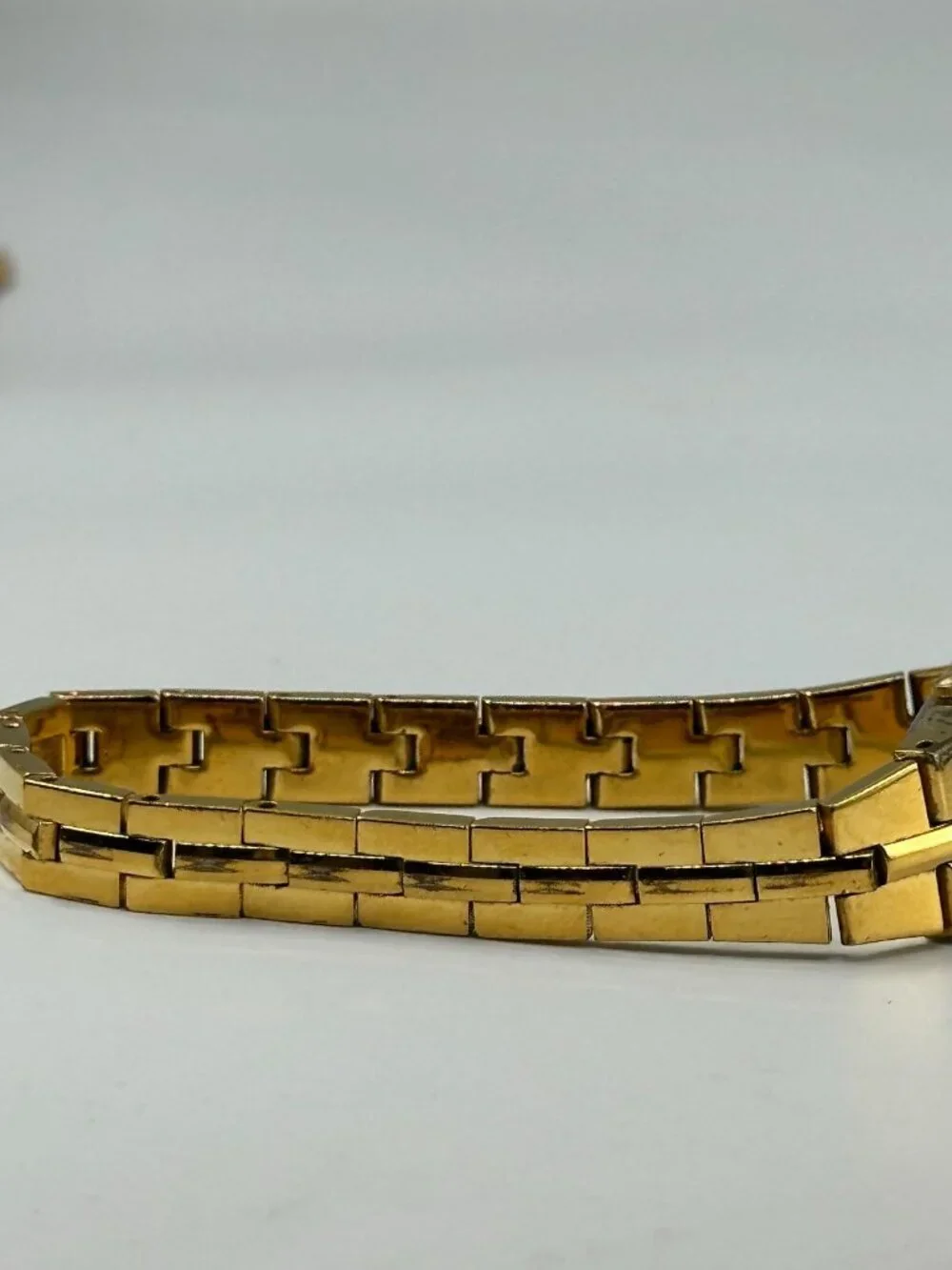 Vintage Seiko Watch Women Gold Tone Black 2E20-7479 New Battery 6.5
